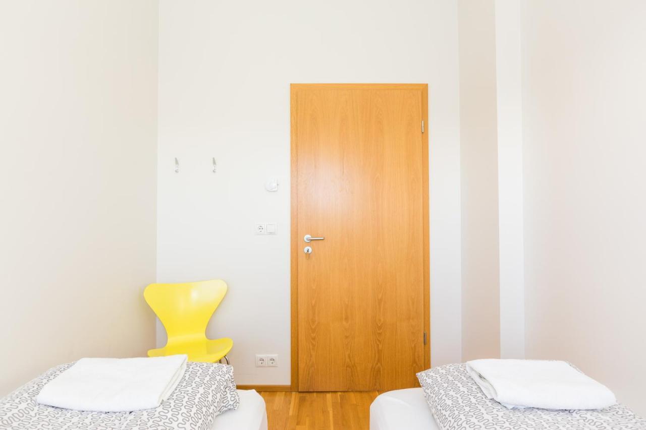 Kvoeldstjarnan Gistiheimili Hotel Stokkseyri Bagian luar foto
